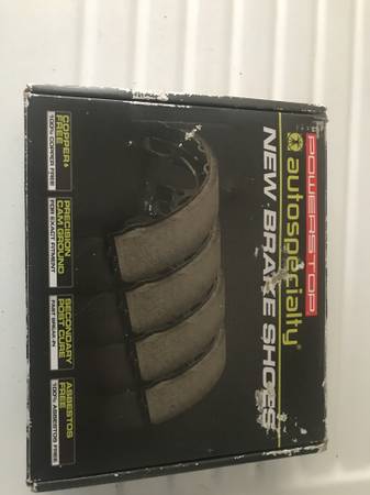 2007 Ford focus rear brake shoes 1