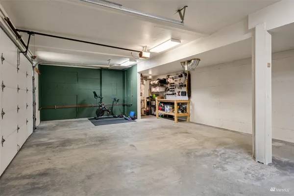 $2,030 / 1br - Live in or rent this beautiful cottage while you wait for permits (Kirkland, WA)63814711893891120