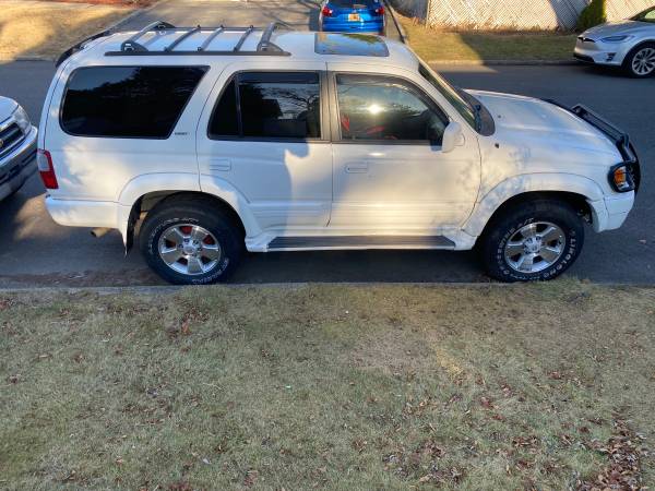 99 Toyota 4Runner Limited - Generación 3 - V6, automático, 4x4 - Chasis sólido - Título limpio - $5.800 (Brooklyn)63482572150147122