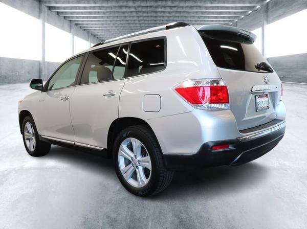 2011 Toyota Highlander 4x4 4WD Limited SUV - $12,499 (Escondido Auto Super Center)63440496614147123