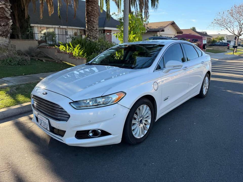 2013 Ford Fusion Energi SE Plug-in-Hybrid