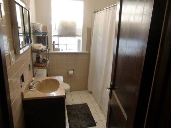 $600 / 3br - 2 bedrooms available63898732005123124
