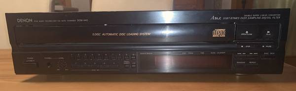 Denon DCM 440 with adjustable headphone volume 1