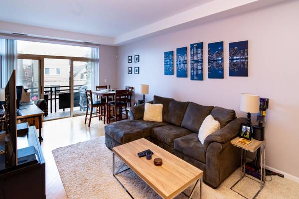 $1,600 / 1br - 800ft2 - Oct-Jan - Chicago Sublet - Bucktown - Well Connected! (Bucktown)63899121761026120