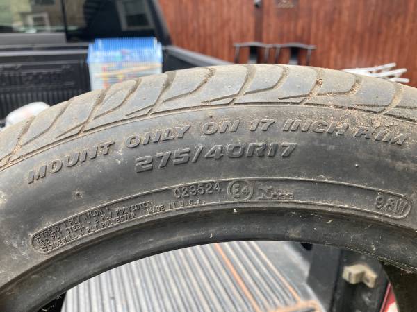 ZEON 2XS 275/40R17 neumático para coche Cooper - $20 (Brighton)63471381866243123