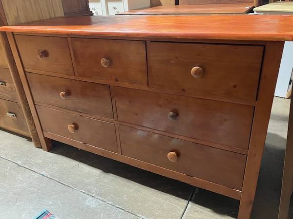 Pottery Barn Dresser with 6 Drawers - Solid Wood 65700 1