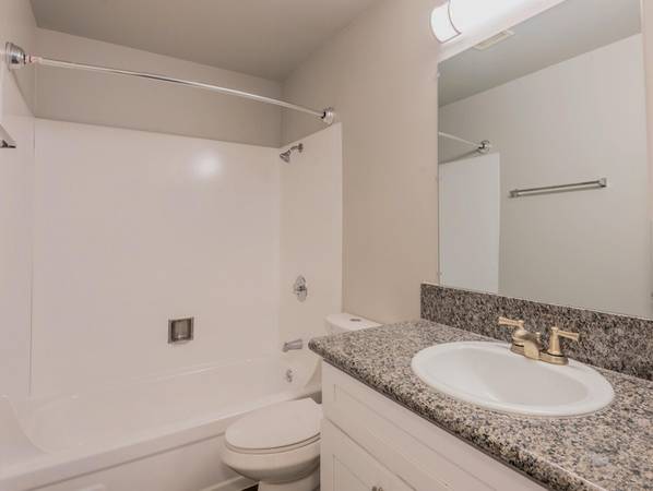 $1,600 / 1br - $500 SAVINGS + Wonderful One Bed - Near Eateries, Shopping, Parks & (Sacramento)64043664365315121