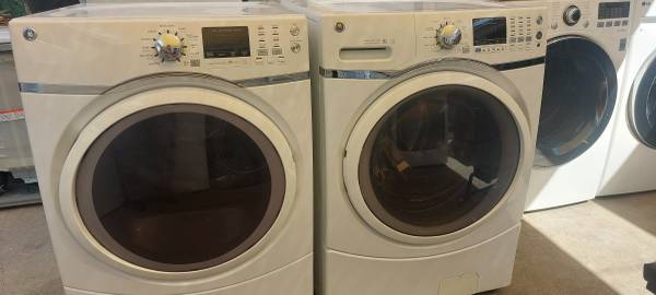 GE Front Load Washer And Gas Dryer 1