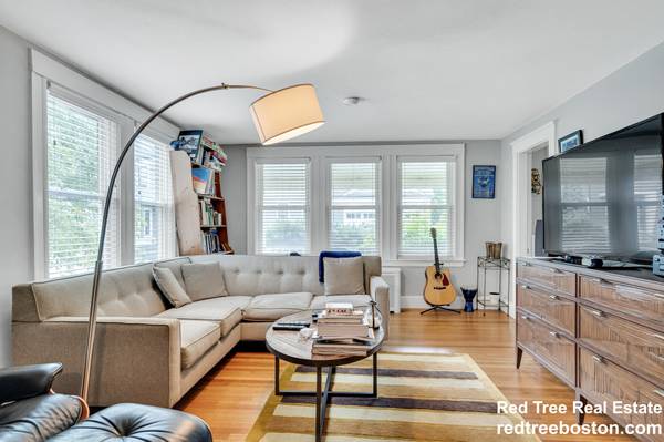 $3,100 / 2br - Modern Newton Upper Falls 2 Bed, 2 PKG, MBTA, Pets, Available 9/1/2025 (Newton Upper Falls)63802072640129122