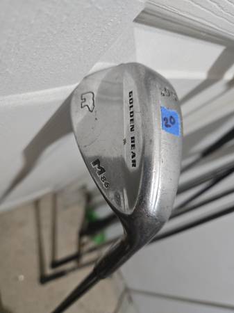 Womens 56 degree golf wedge 1