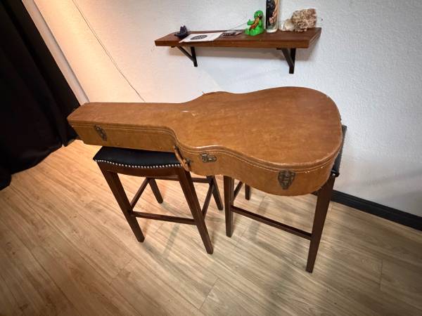 Vintage Yamaha FG-200 1