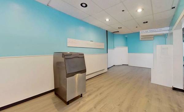 $1,225 / 700ft2 - Retail/Office/Sandwich Shop Space (Durham)63932058689026122