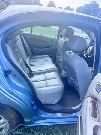 Buena camioneta en venta - $2,000 (Stockbridge)63620620850563124