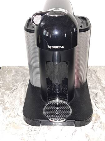 NESPRESSO VERTUO MACHINE