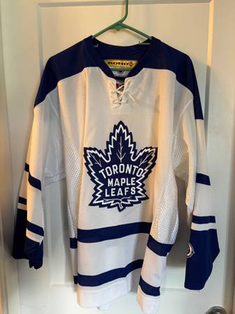 Toronto Maple Leafs Jersey size men’s Large 1