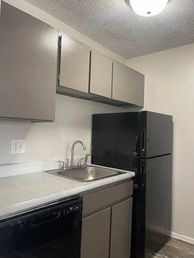 $1,051 / 2br - 900ft2 - 📺 TV GRATIS y 💸 SIN DEPÓSITO 2 habitaciones 1 baño (Tulsa)63981977134083123