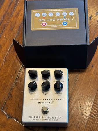 Compressor Pedal - Demon FX Super Symmetry - musical