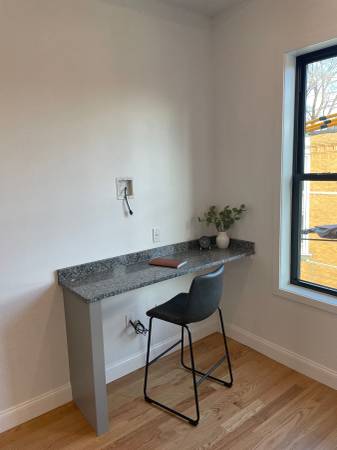 $1,850 CHELSEA/BOSTON ¡SIN COMISIONES DE CORRETAJE! ESTUDIO DE LUJO A PASOS DEL "T" LÍNEA PLATA63996547303043123