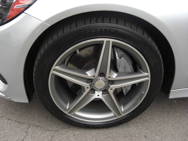2015 Mercedes Benz C300 4Matic awd  all records nav skyroof Michelins - $10,599 (Escondido)63624789133443123