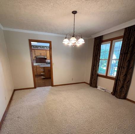 $185,900 / 3br - 2036ft2 - One Owner Move In Ready for Your Personal Touches In Western Ky. (Marion)64151640618753123