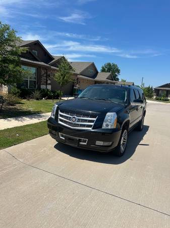 2014 Cadillac Escalade ESV - $10,500 (Carrollton)63488677968897121