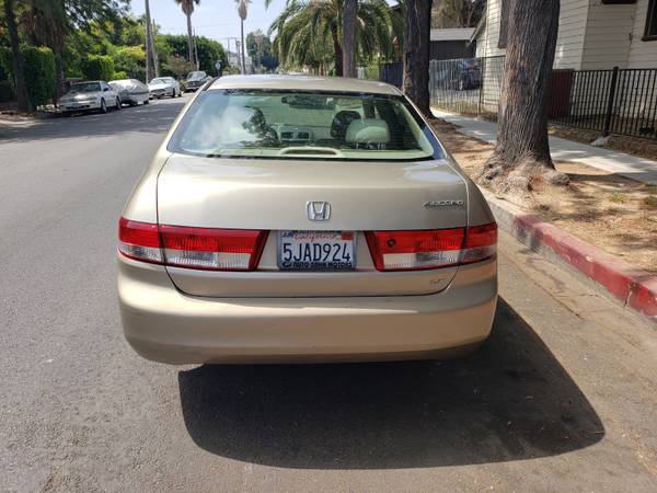 2004 Honda Accord LX, 95k millas originales, funciona muy bien, título limpio, en buen estado - $5,400 (Los Ángeles)63470772463617124