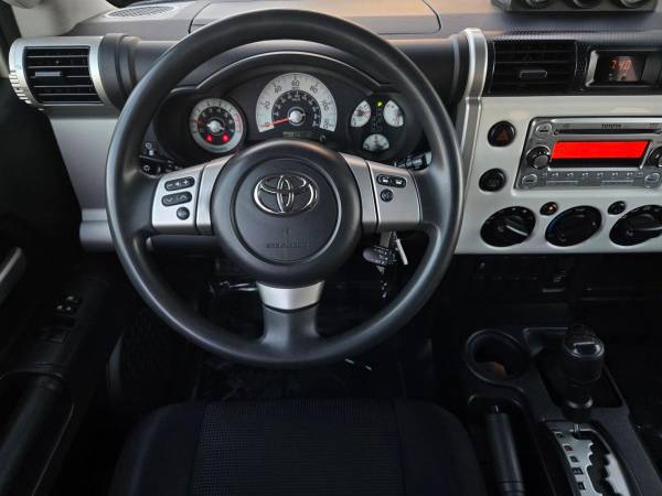 2013 Toyota FJ Cruiser Base - Photo 12