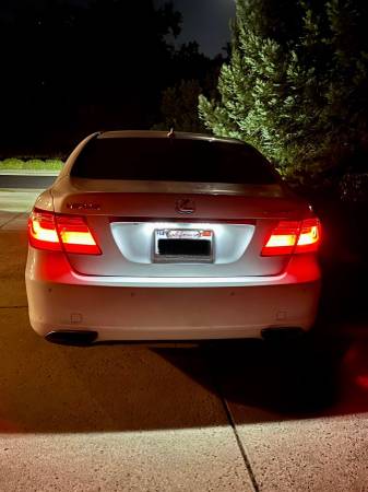 LS 460 de 2007 - Totalmente equipado - $9,59963619367221889121