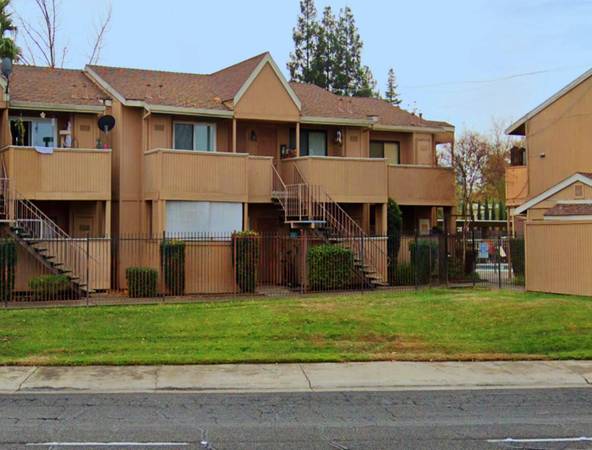 $1,395 / 1hab - OBTÉN EL 50 % DE DESCUENTO EN 1 MES | A POCOS PASOS DE COMPRAS Y OCIO (Sacramento)64043835498114123