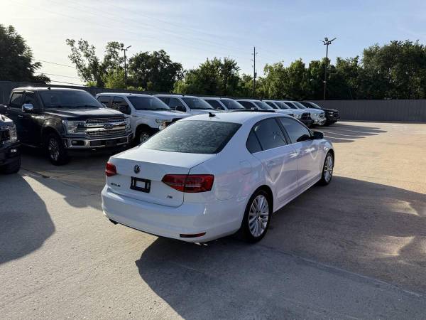 2015 Volkswagen Jetta SE 4dr Sedan 6A w/Connectivity and Navigation - $6,995 (+ Shawns Motor Credit)63622206243585124