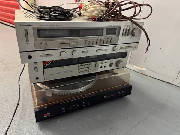 Direct Drive Turntable, Receiver, Cassette Deck Player+Free Speakers 1