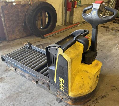 Hyster #W45Z-HD Pallet Truck 1