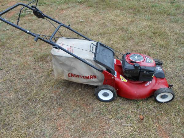 CRAFTSMAN SELF PROPELLED MOWER 1