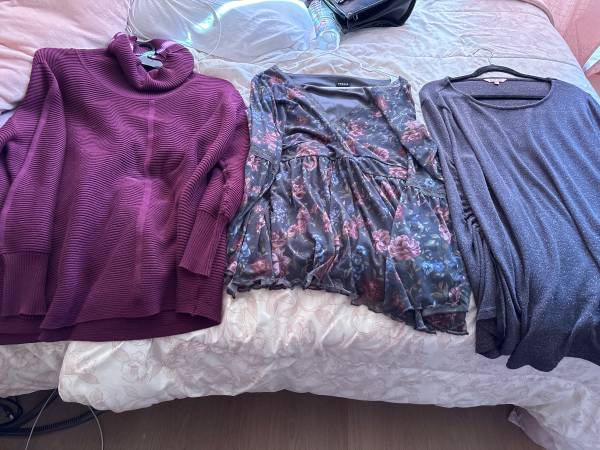 Clothes size 2-3x 1