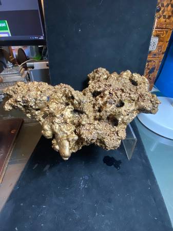 Vintage  Gold Nugget Replica 1273 gramy 9" X 6" 1