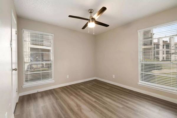 $768 / 1br - 486ft2 - ¡Listo para ver ahora! Visite nuestra comunidad hoy mismo! (Dallas - Bachman Lake Park)63796453962115122