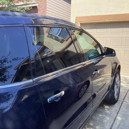 2016 Chevrolet Traverse (1)LT - $7,800 (Buda/South Austin)63439432786561121