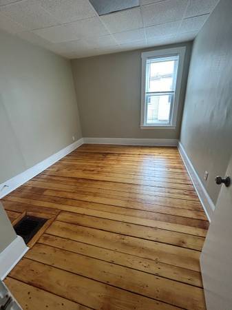 $3,500 / 5br - Medford 5 Bed/1 Bath Apartment | Washington St63863244779523122