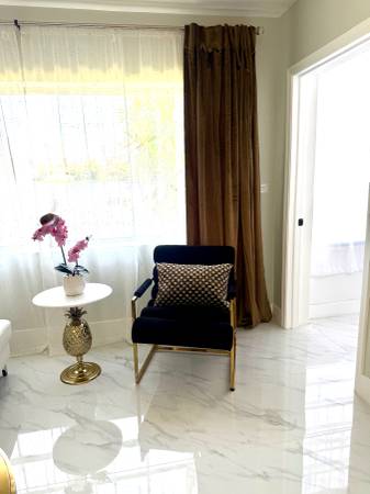 $2,900 / 1br - 900ft2 - Modern Furnished 1BR Condo in a heart of Aventura (Aventura)64001847254146122