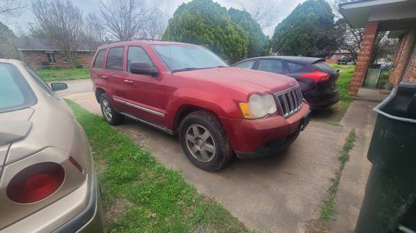2010 JEEP Grand Cherokee Laredo RWD V6 - $2,000 (Durant)63436939056769123