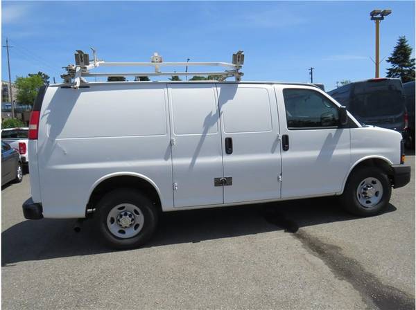 2010 Chevrolet Chevy Express 2500 Cargo Van 3D ESPECIALIZADOS EN CRÉDITOS BUENOS/MALOS. ¡- $6,995 (+ West Motorsports Inc)63617379468163124