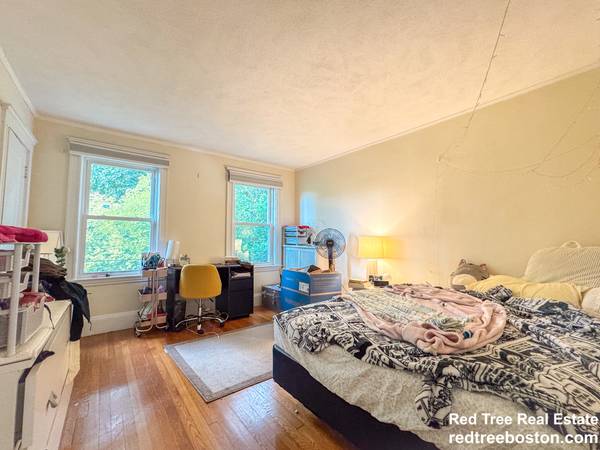 $5,400 / 4br - BOSTON COLLEGE - SEPTEMBER 1ST - CHESTNUT HILL - PARKING INCLUDED63845965675139124
