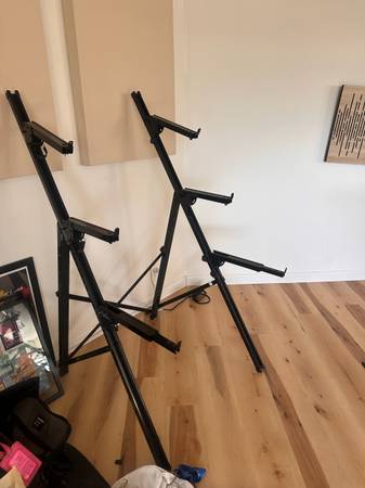 3 Tier Keyboard Stand Rack from Stand Tastic 1