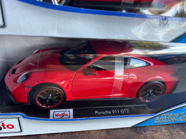 Porsche 911 Gt3 toy car 1/18 1