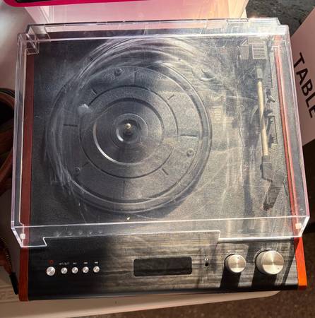 Victrola Record Player 1