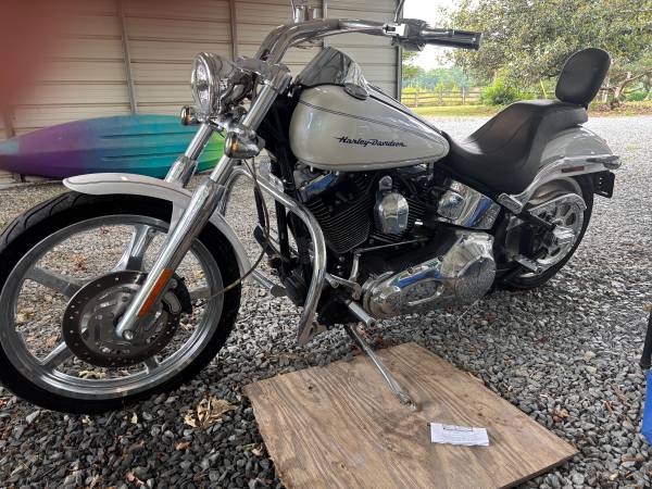 2005 Harley Davidson Softail Duece 1