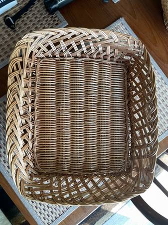 wicker bread basket 1