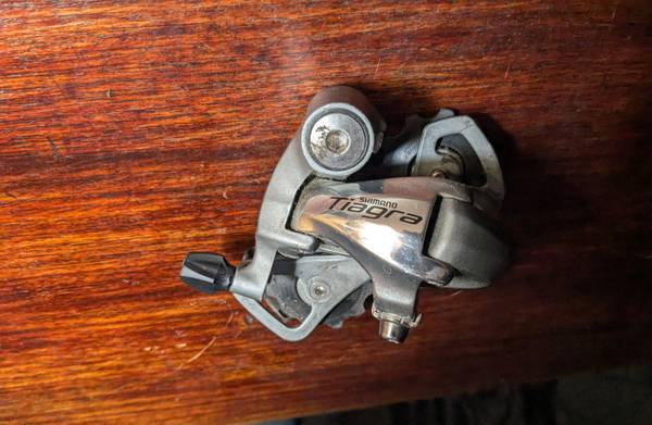 Shimano Tiagra rear derailleur - 9 speed - Model RD-4601 1