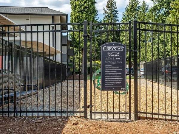 $2,220 / 2br - 1050ft2 - Planos espaciosos de uno y dos dormitorios, piscina (Crossroads Bellevue)63874303596163121