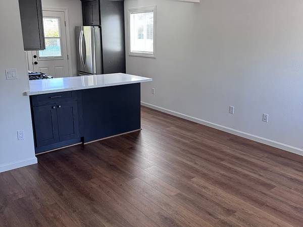 $1,800 / 2br - Se siente como el campo cerca de la ciudad. 2 habitaciones 1 baño63667924564353121